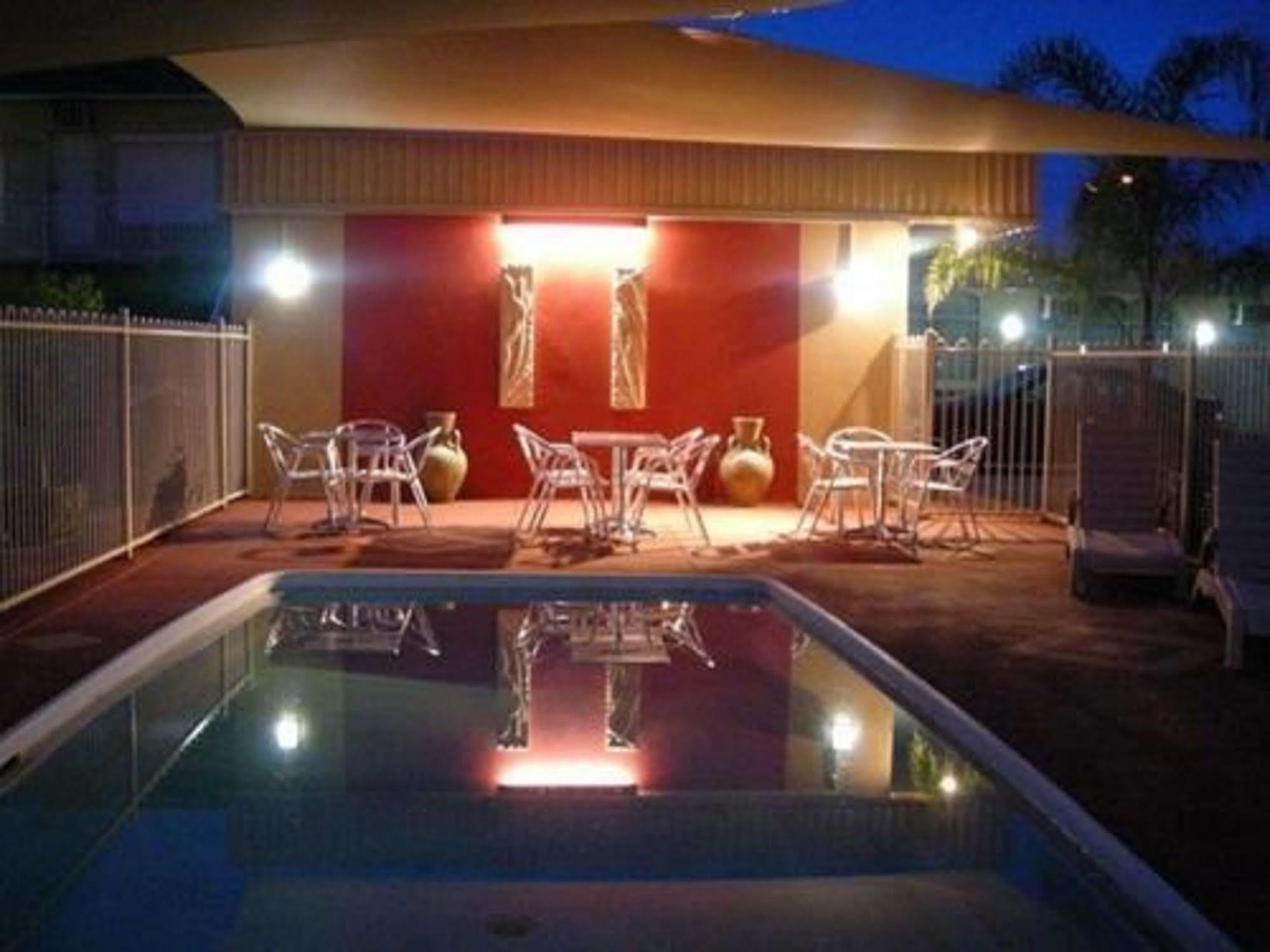 Desert Sand Motor Inn Broken Hill Exterior foto